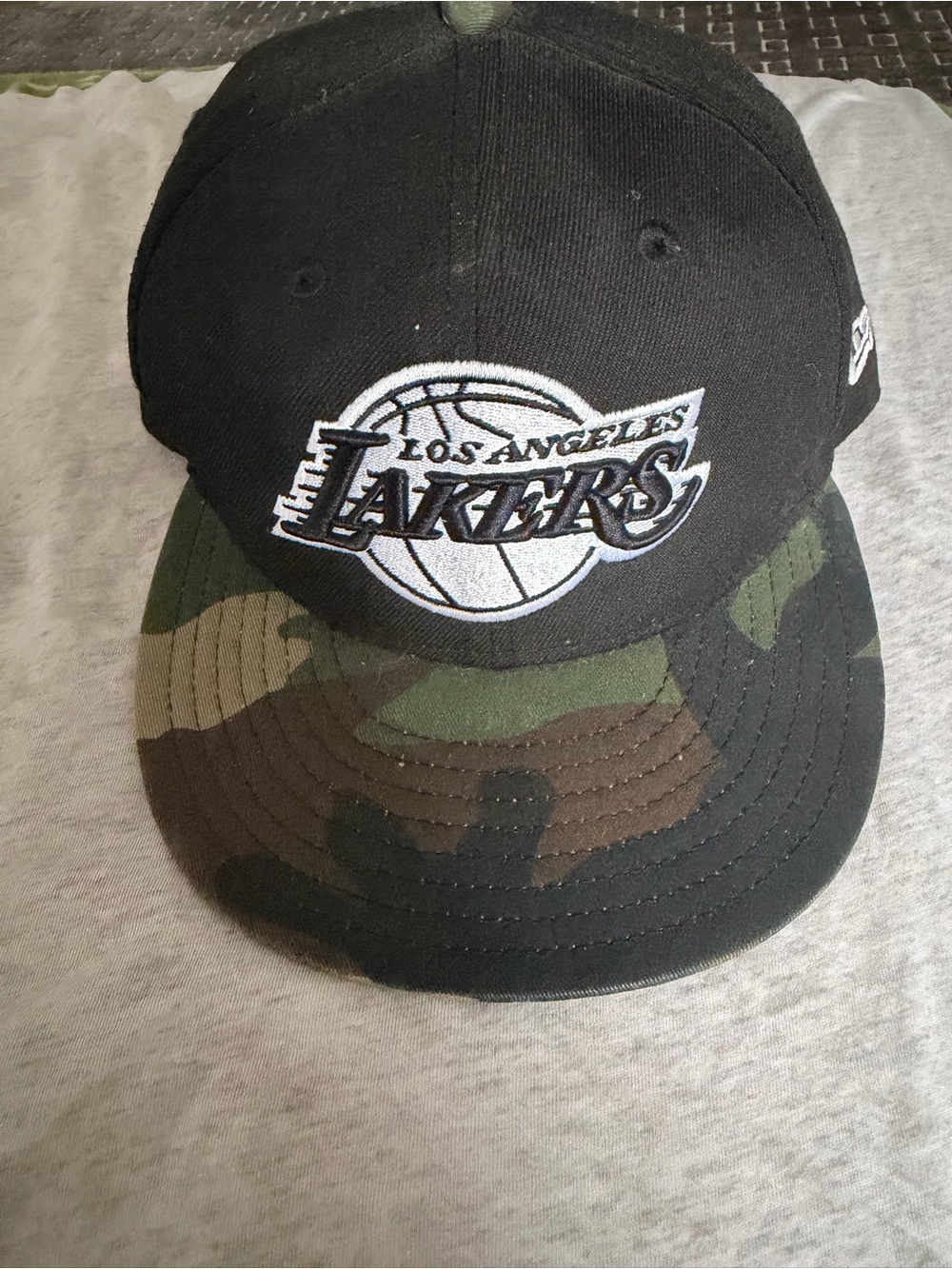 Los Angeles Lakers Black & Camo Snapback Hat
